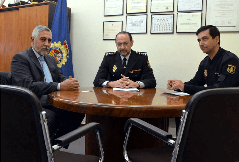 La Policía Nacional 25 aniversario de desecom